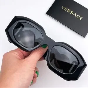 Versace  VE4425U MAXI MEDUSA BIGGIE GB1/87 Sunglasses Black Gray Unisex Versace Collection | Accessories | Versace Ve4425u Maxi  main image 4
